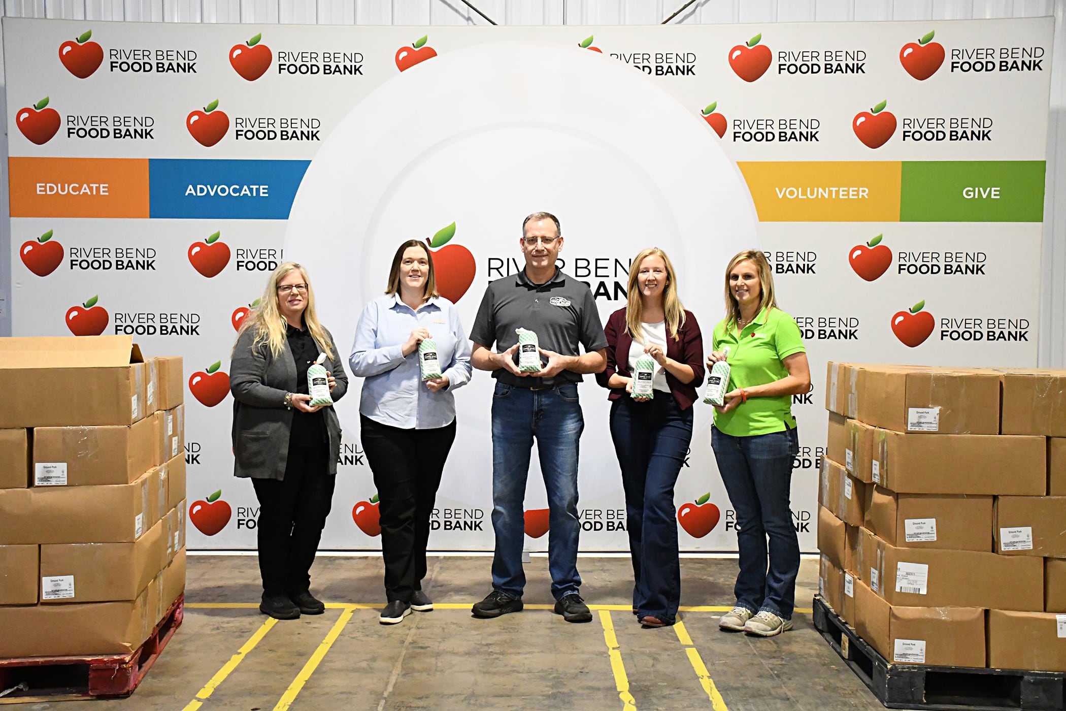Food bank serving Lee, Whiteside counties receives pork donation — Schaumburg Community news