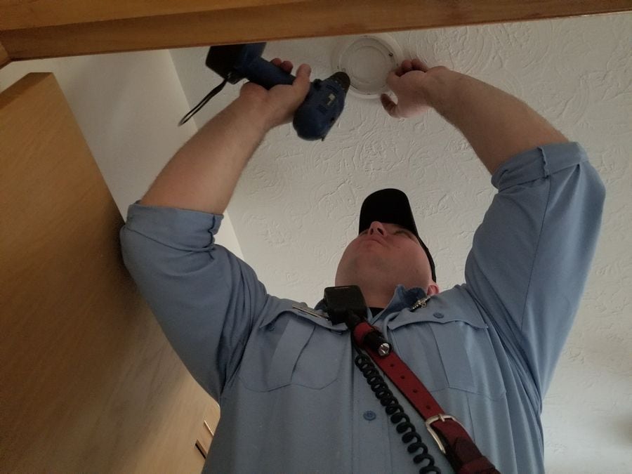 Illinois residents urged to test smoke alarms while turning back clocks this weekend — Schaumburg Real Estate news
